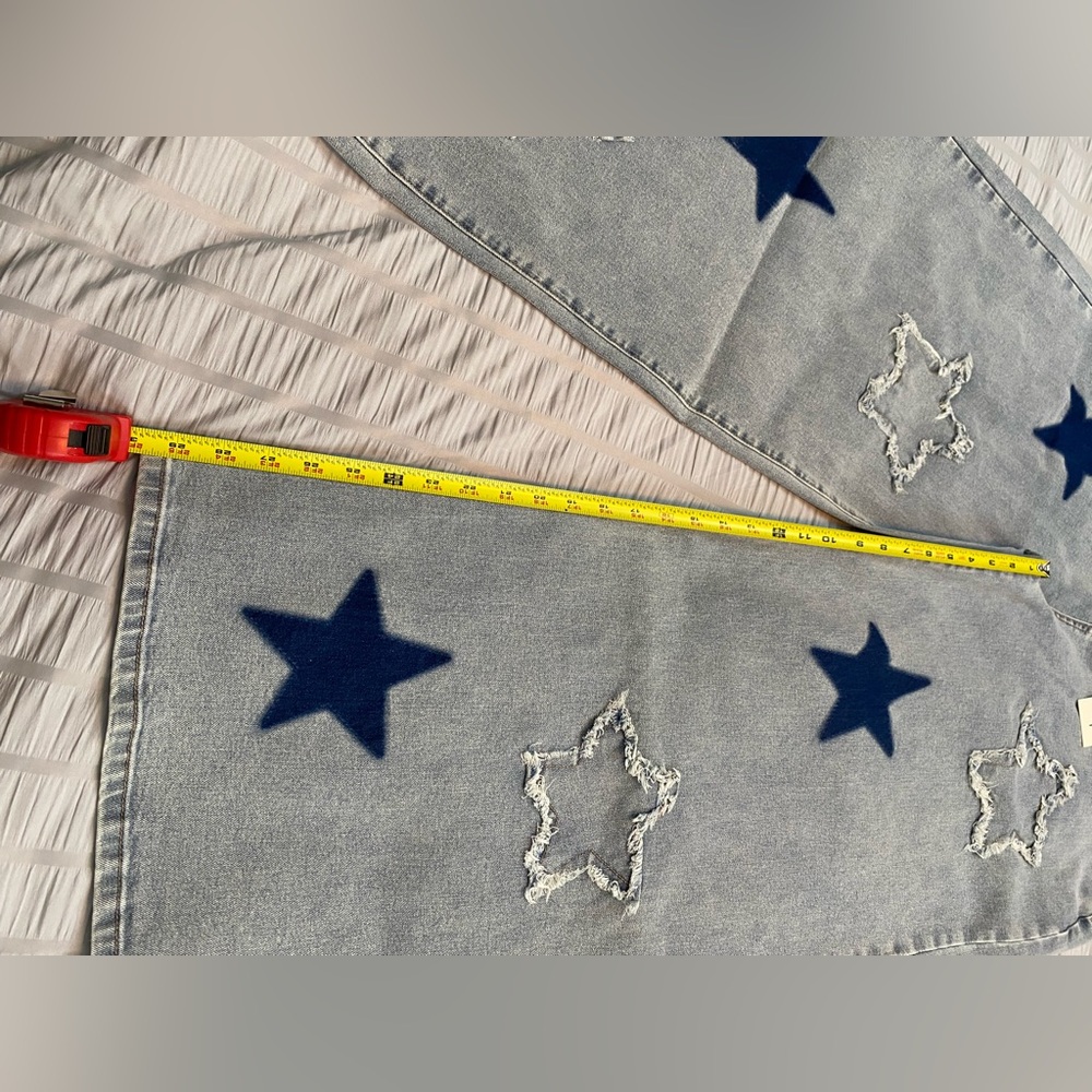 Blue Velvet Light Denim Star Mineral Washed Wide Leg Jeans Size Large (10/12) - Picture 11 of 16